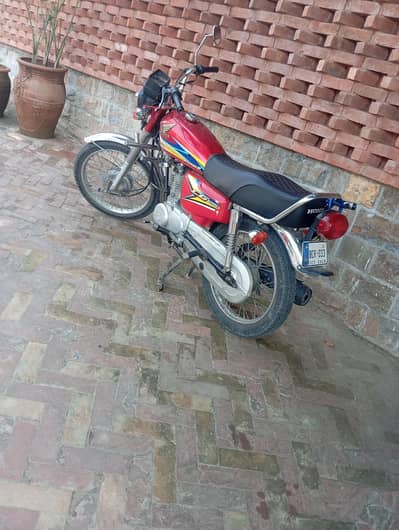 Honda 125 good condition goldan number 033  exchange 70 cc