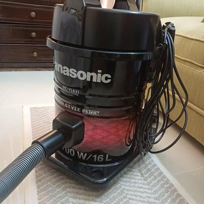 unused Panasonic vacuum cleaner.