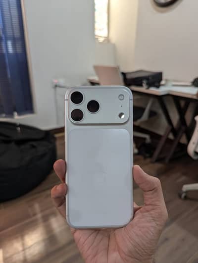 Apple iPhone 17 Pro Max Silver  (with Box) 10/10 condition (Both Esim)