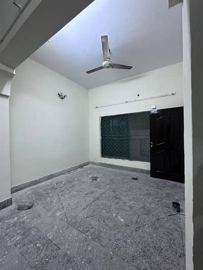 5 Marla Singl Story house for rent in Abbas Block