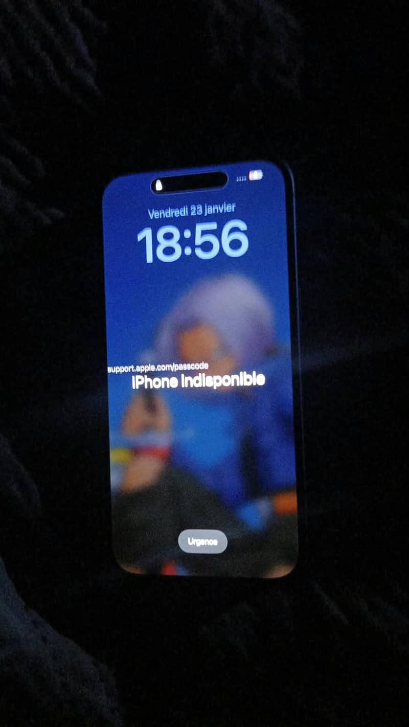 Apple iPhone 16 1
