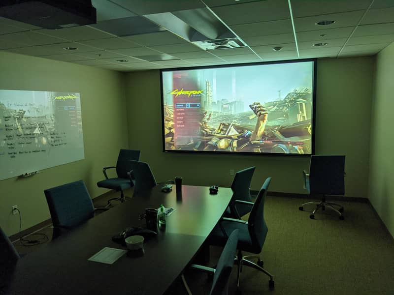 projector and screen 1