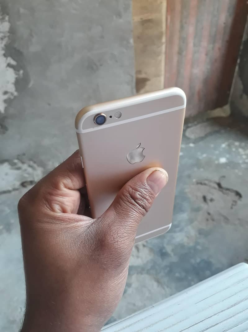Apple iPhone 6S 3