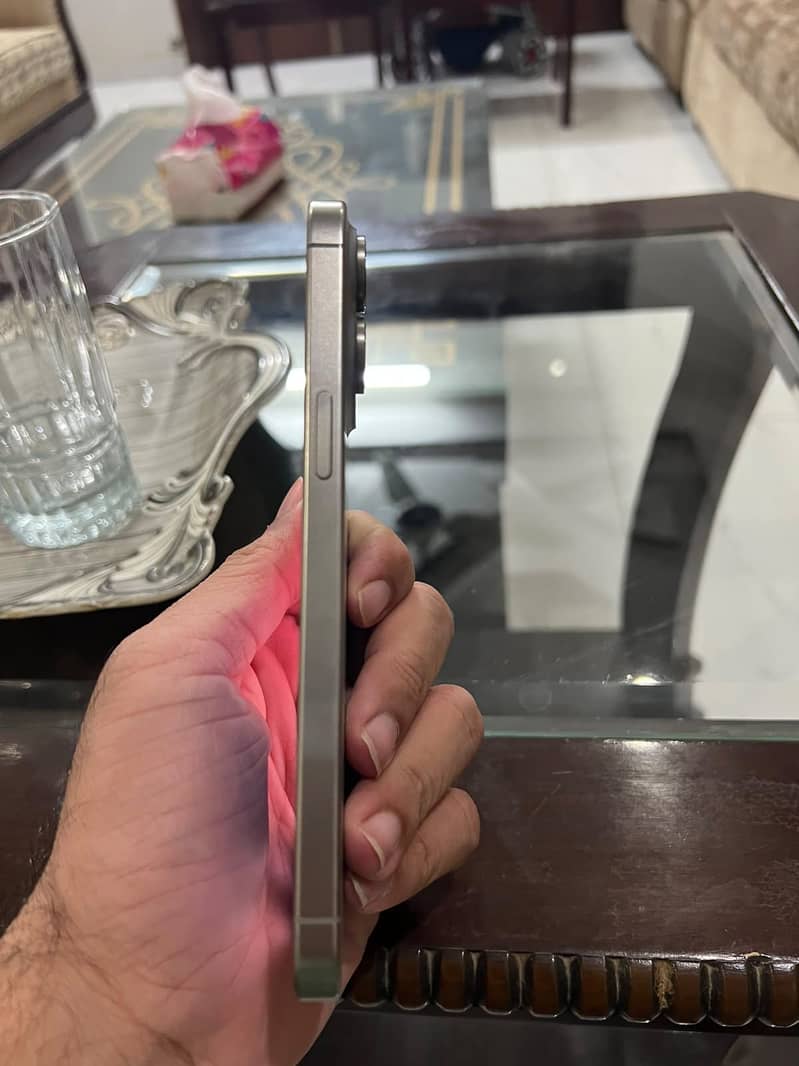 Apple iPhone 15 Pro Max 1