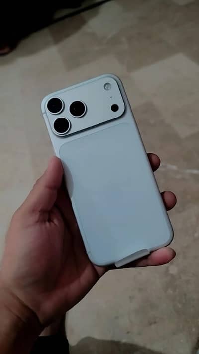 iPhone 17 pro max JV