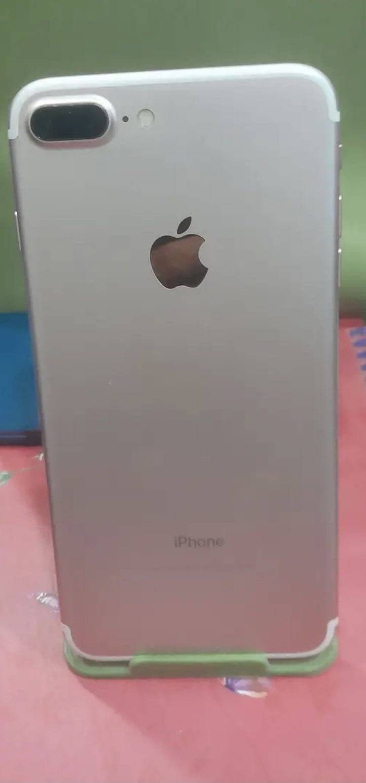 Apple iPhone 7 Plus 0