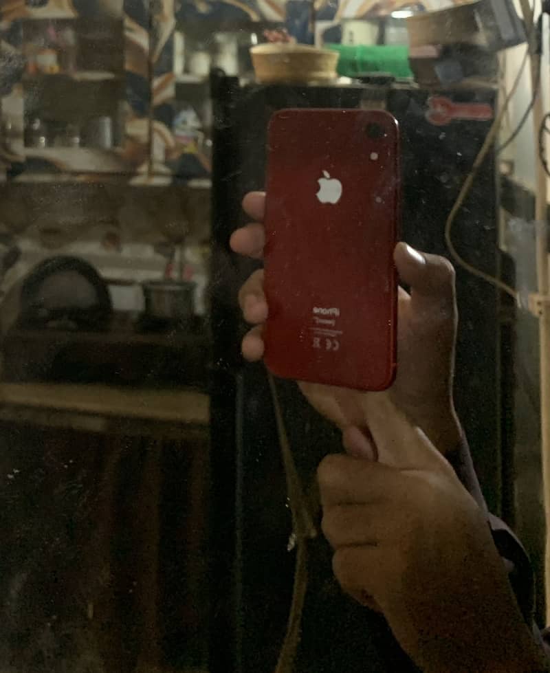 Apple iPhone XR 0