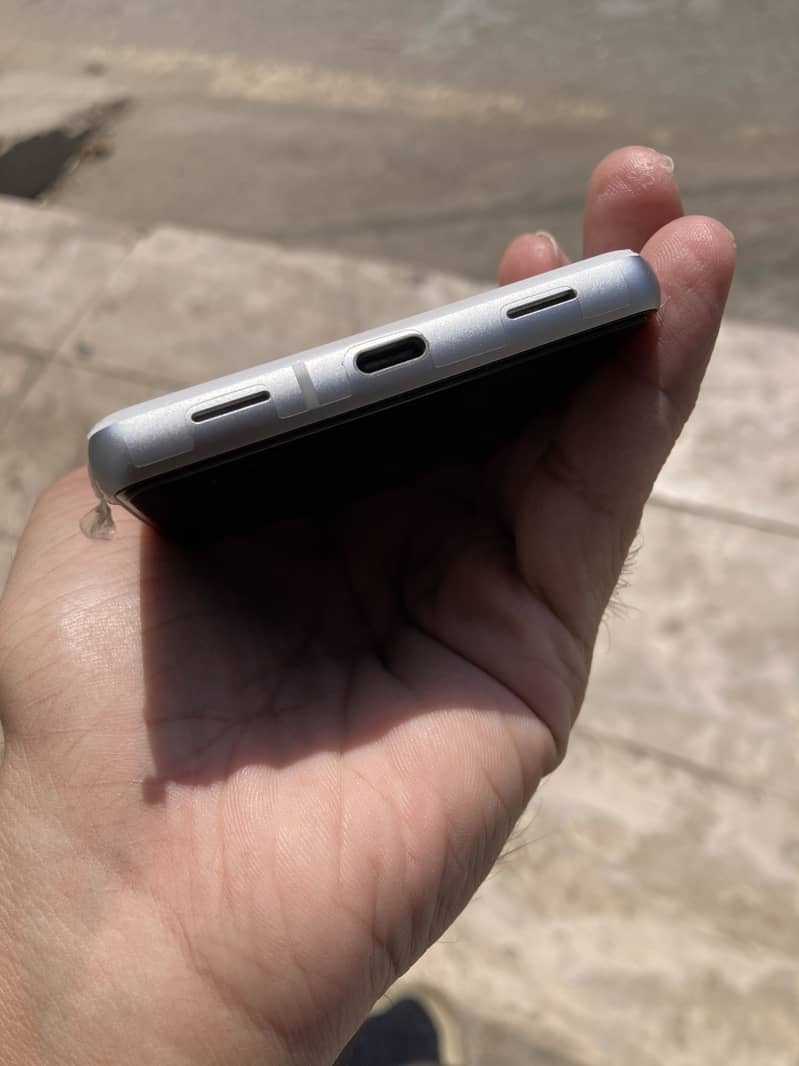 Google Pixel 7a 5