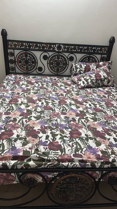 Only bed hou can buy mattress also