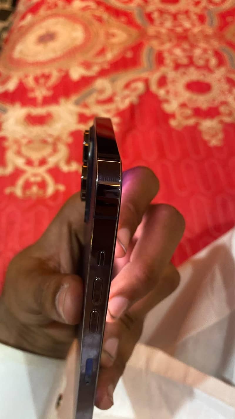 Apple iPhone 14 Pro Max 1
