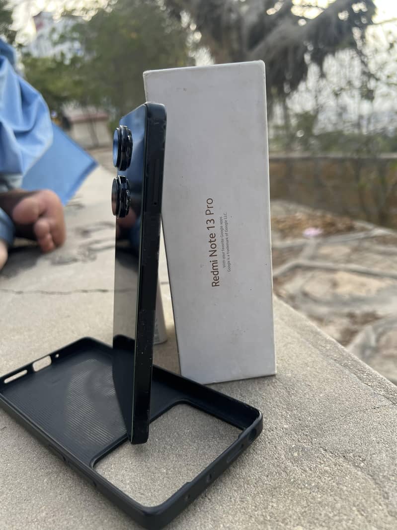 Xiaomi Redmi Note 13 Pro 4