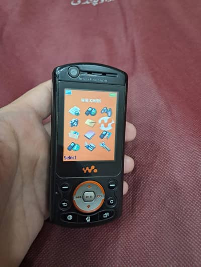 Sony Ericsson W900i Non PTA
