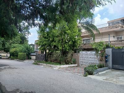 F-8,Top Location Corner Triple Storey House With Extra Land