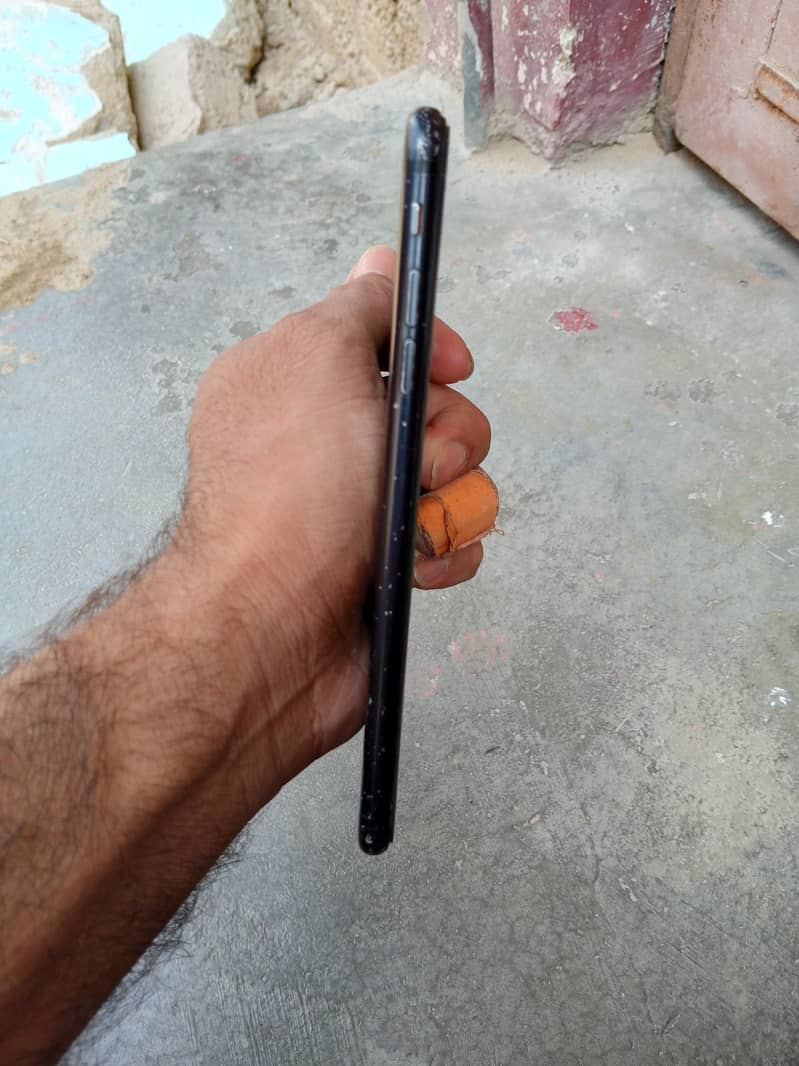Apple iPhone 7 3