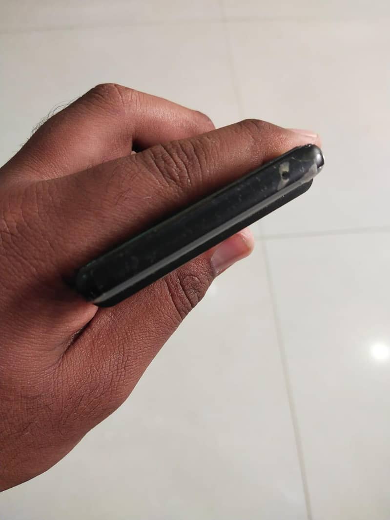 Google Pixel 6 4
