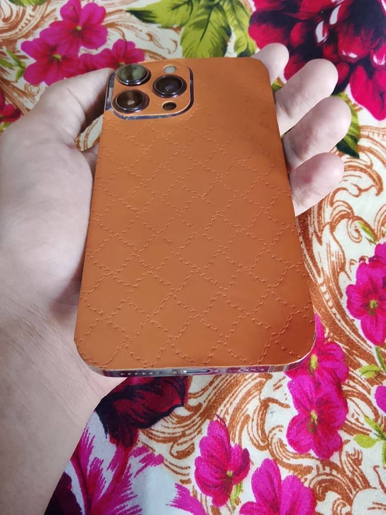 iPhone XR 4
