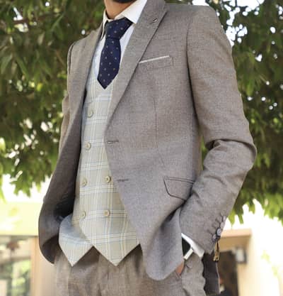 Ismail Riversland Luxury Men's Blazer & Pant | Size 32 | Like New
