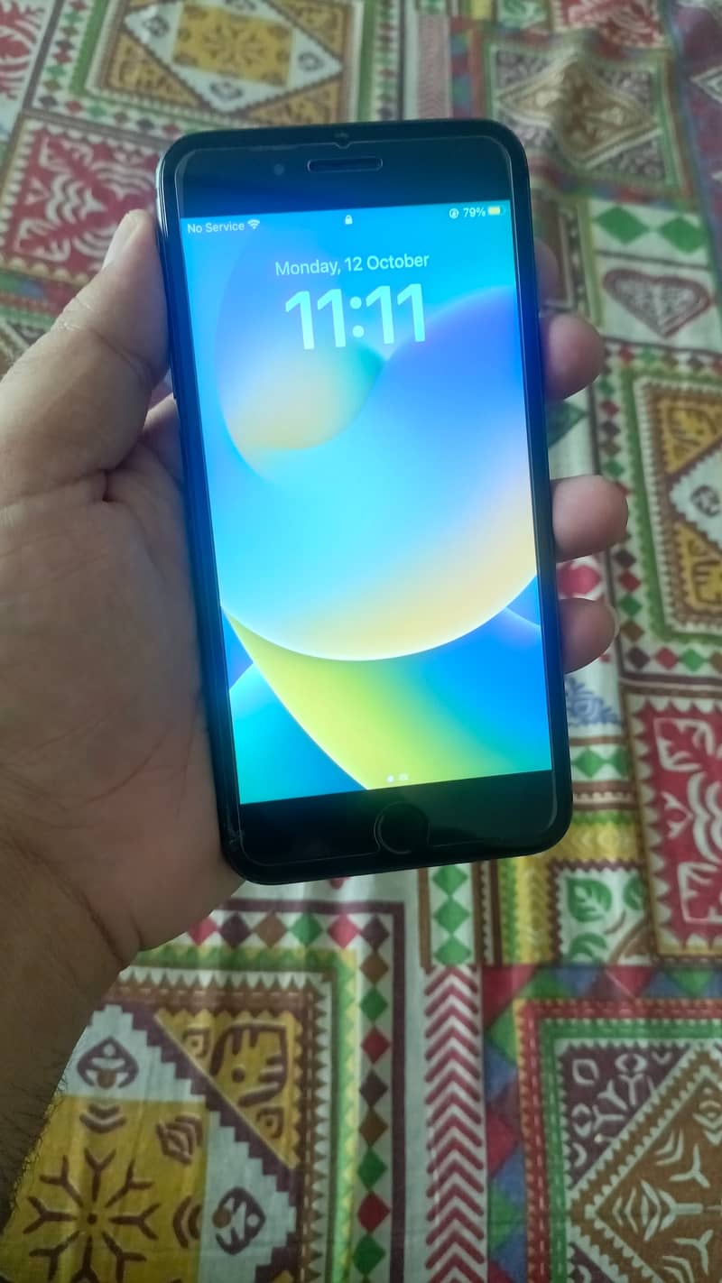 Apple iPhone 8 Plus 1