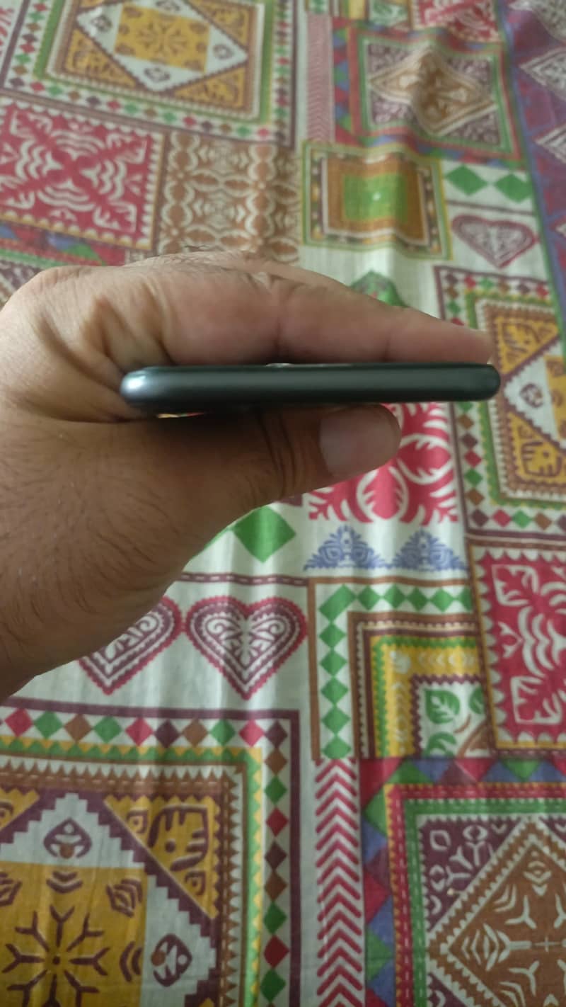 Apple iPhone 8 Plus 2