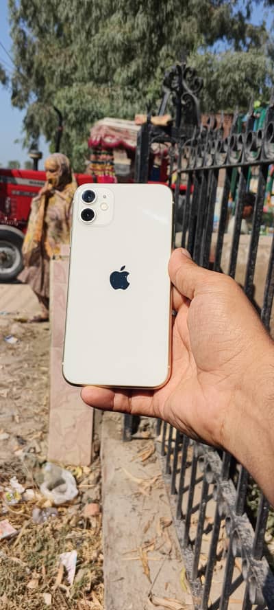 Apple iPhone 11