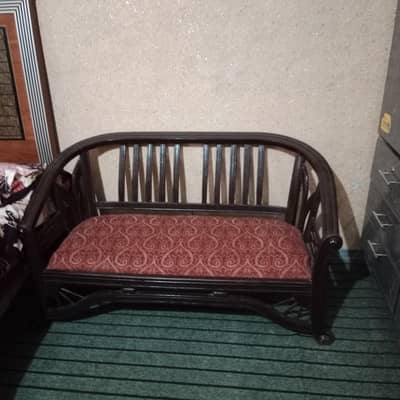 wood Wala sofa ha bilkul saf ha bilkul new  ok ha 03175644153