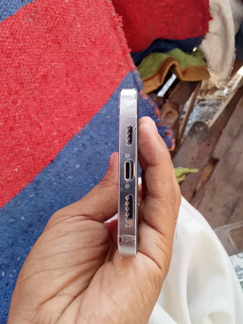 Apple iPhone 14 Pro Max 2