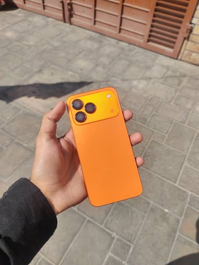Techno spark 50 |Most demanding Orange color | 6,128 GB