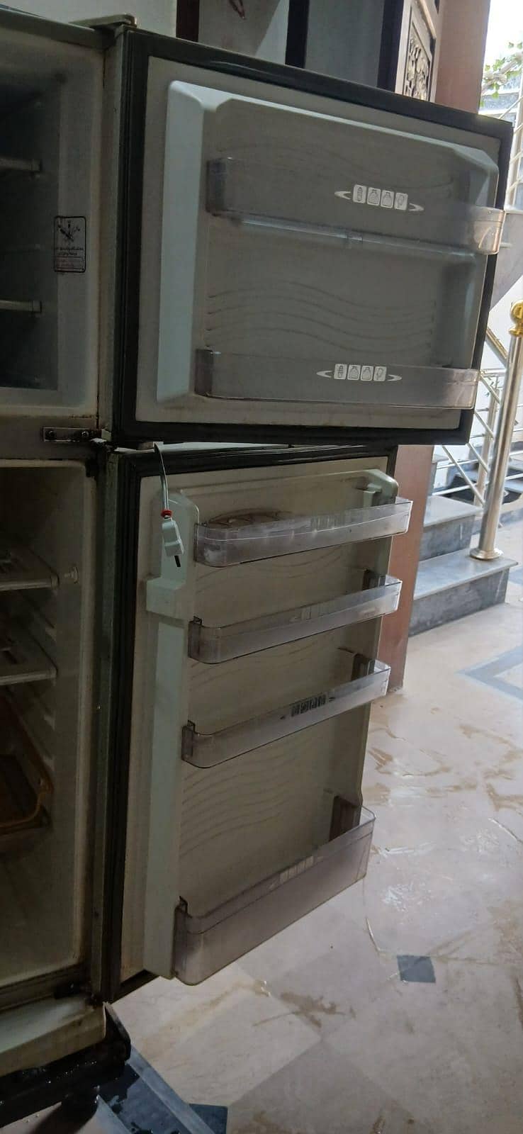 Dawlance refrigerator 8