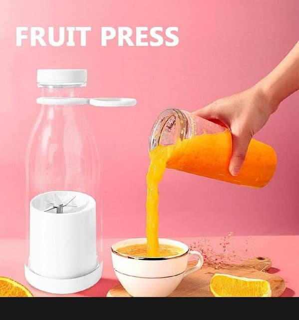T  Portable Blender, Electric Blender Bottle Juicer Cup, Personal Blender for Shakes and Smoothies Mini Juicer Wireless Fruit Blenders Bottle Travel School Kitchen Juice Maker, High Quality Portable Blender