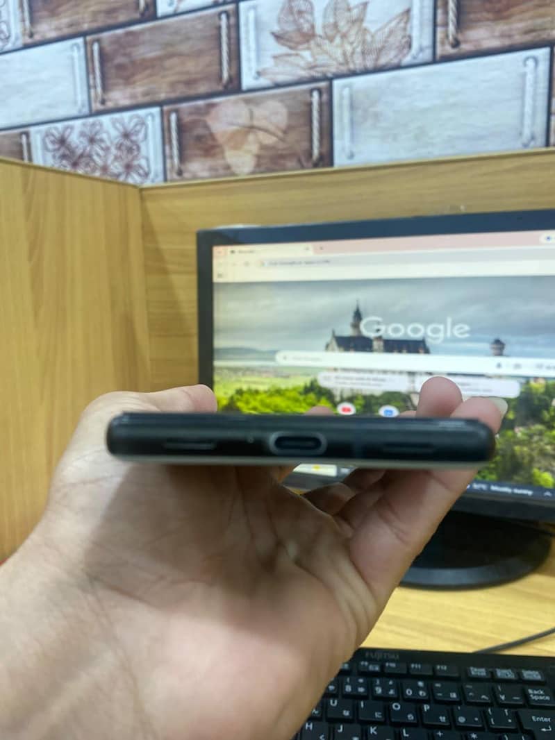 Google Pixel 6a 5