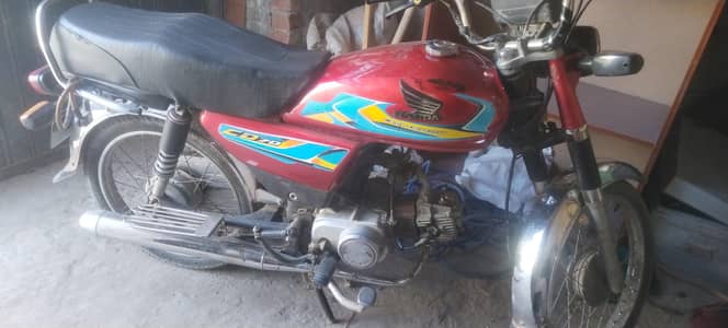 united 70cc red good condition