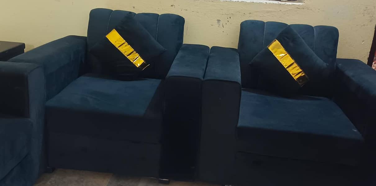 Sofa set 0