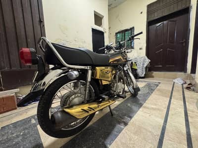 Honda 125 golden special edition