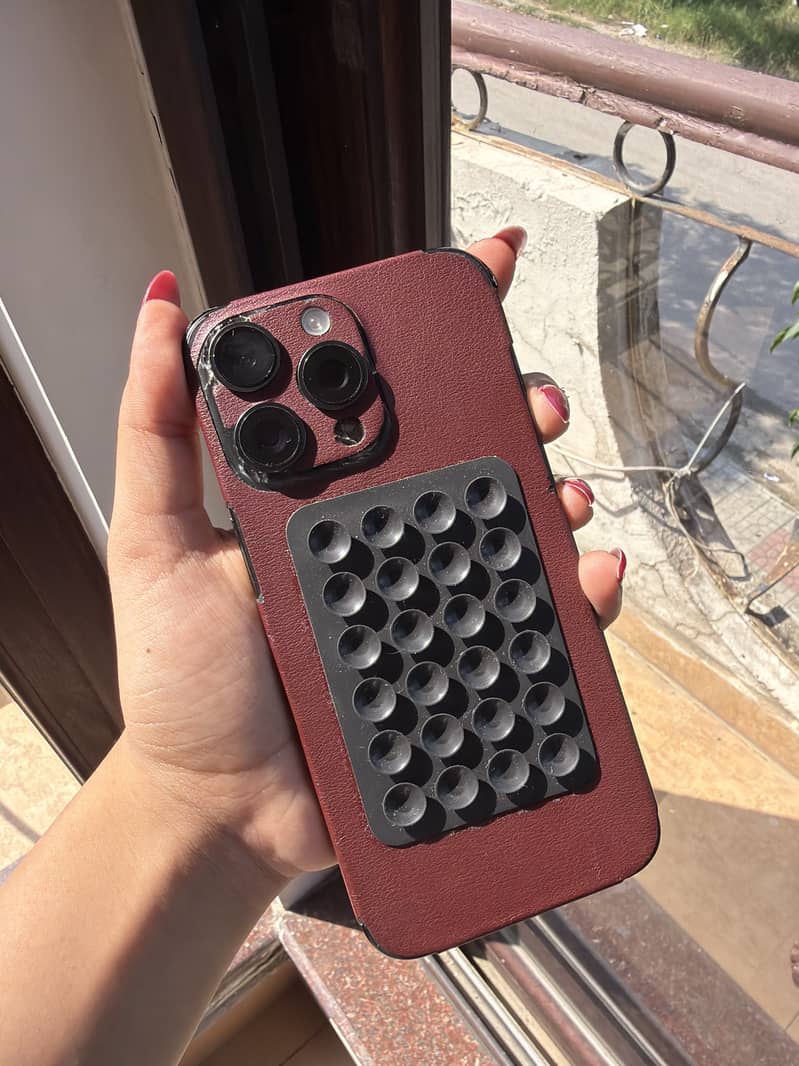 Apple iPhone 15 Pro Max 1