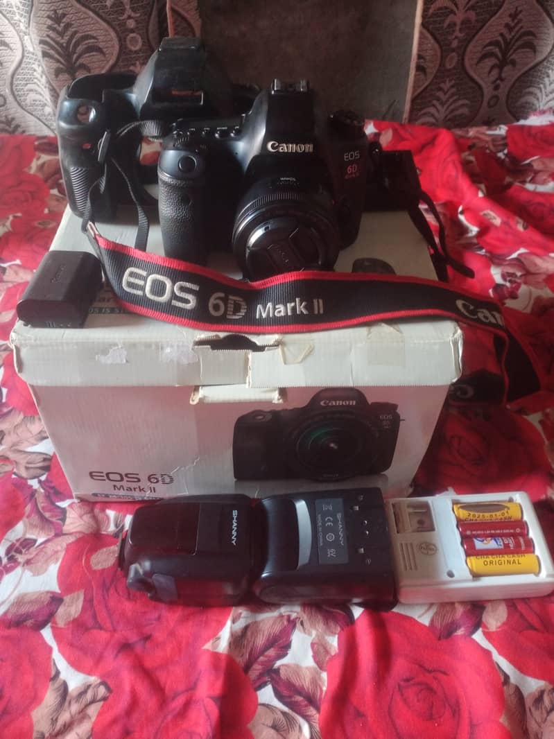 Canon 6D Mark2 0