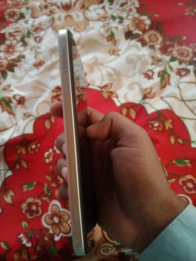 d code  mobile 4 plus 4 64 hay box Sath hay exchange