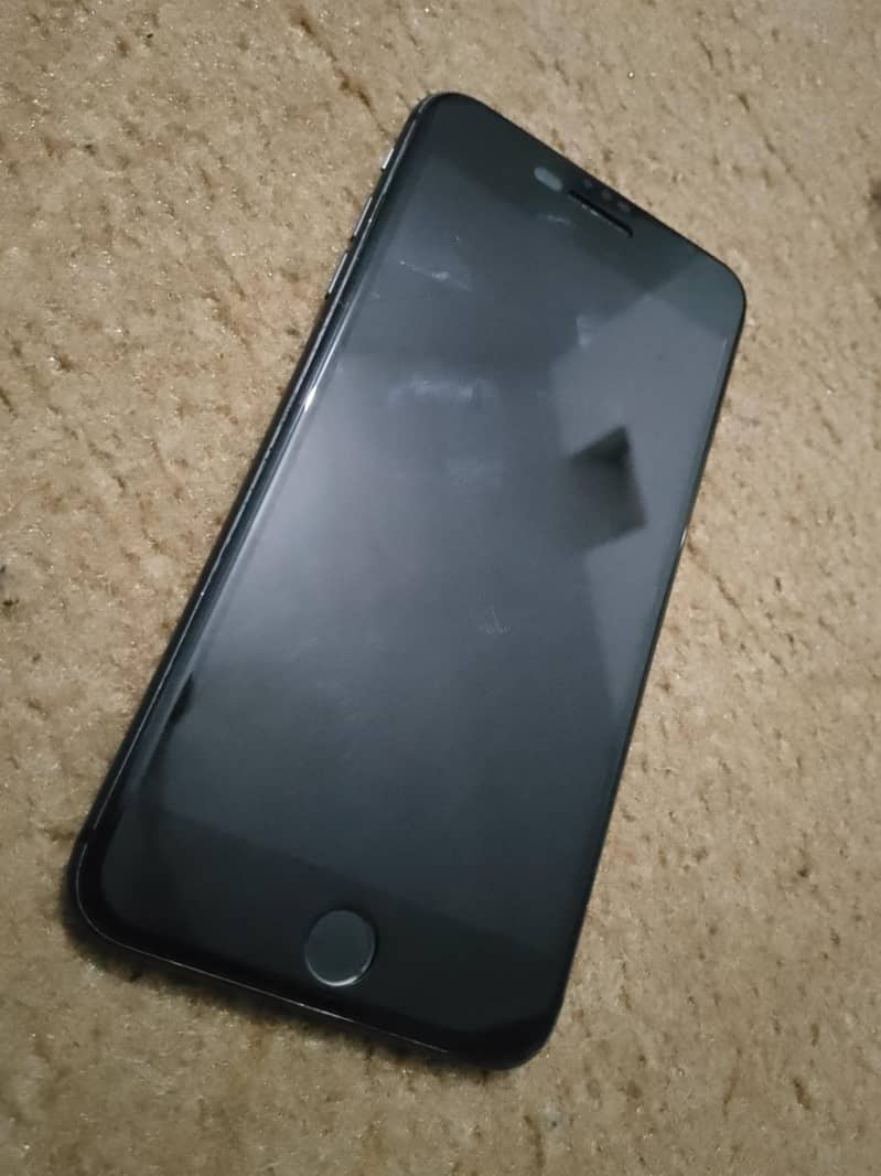 Apple iPhone 8 Plus 1