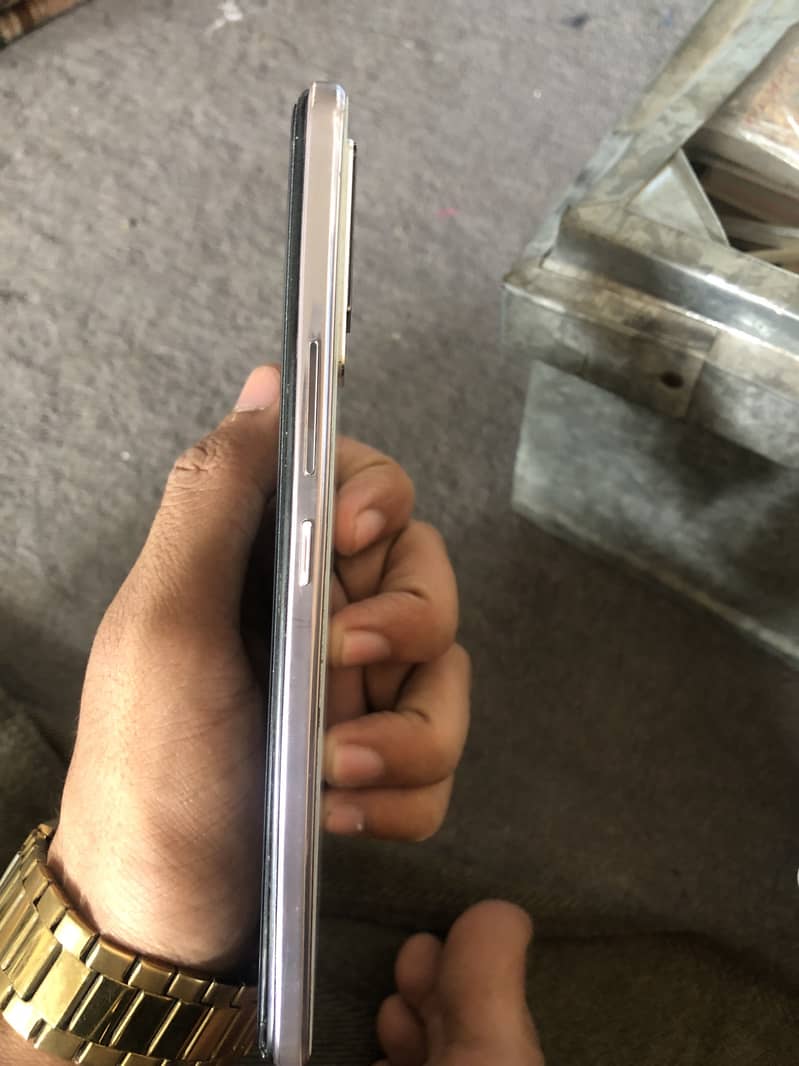 Vivo V21 0