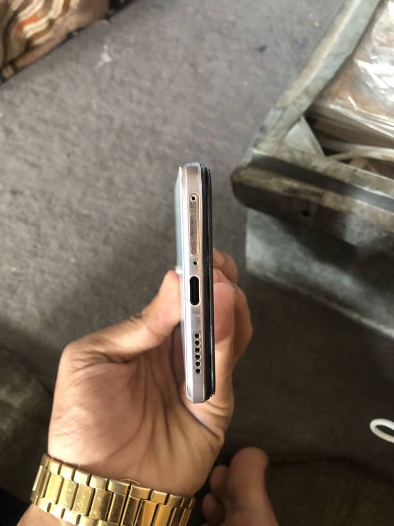 Vivo V21 2