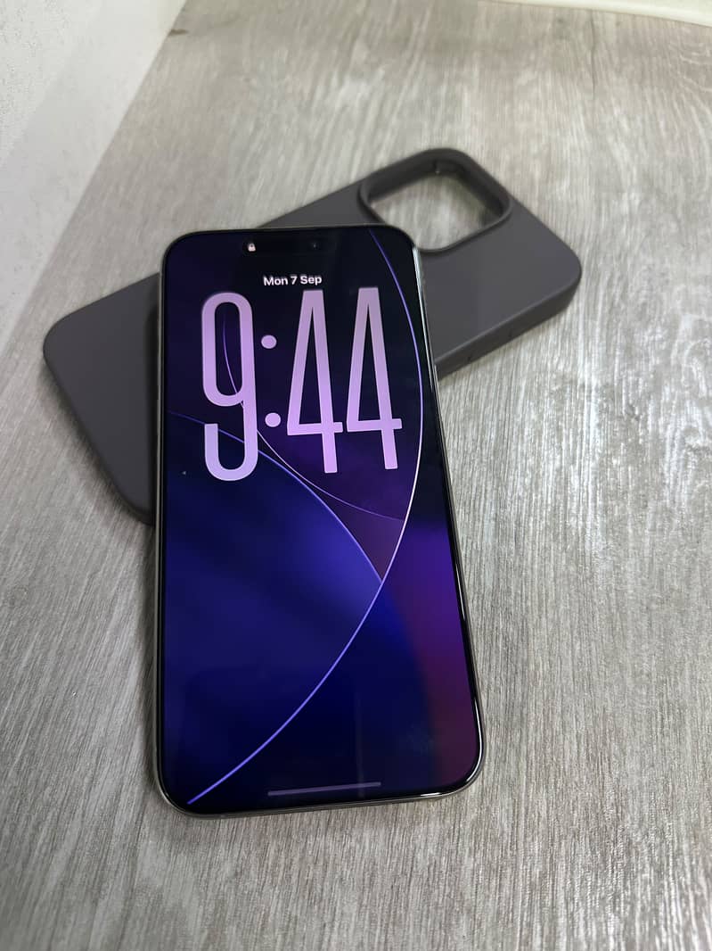 Apple iPhone 15 Pro Max 0
