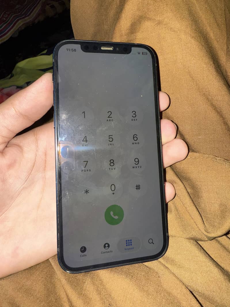 Apple iPhone 12 4