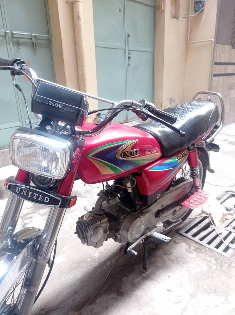UNITED 2016 MODEL 11