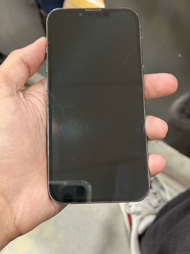 Apple iPhone 13 Pro 1