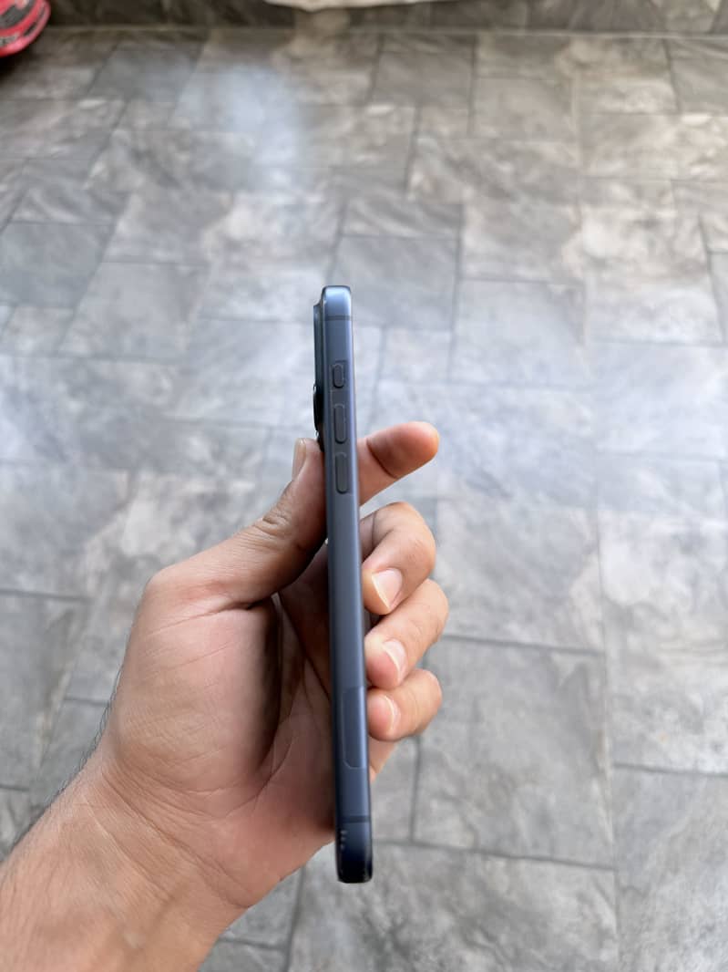 Apple iPhone 17 Pro Max 1