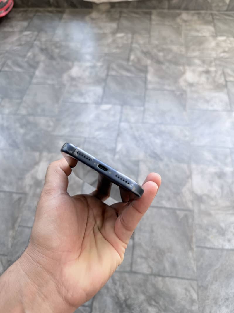 Apple iPhone 17 Pro Max 5