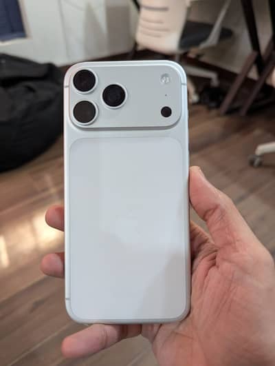 Apple iPhone 17 Pro Max Silver  (with Box) 10/10 condition (Both Esim)