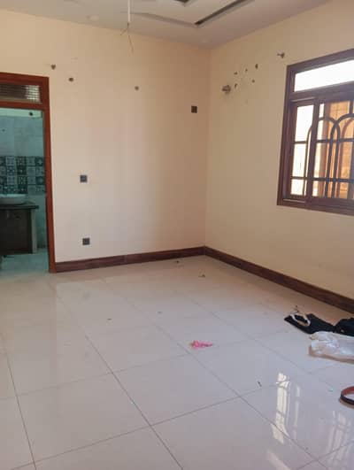 dha phase 7 one bad bath kitchan furnished working man only with utilatys