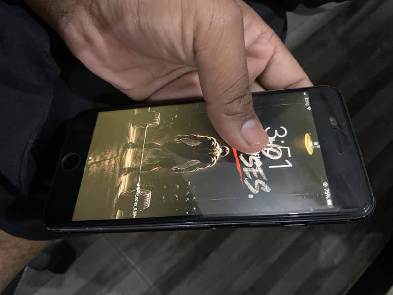 Apple iPhone 7 Plus 2