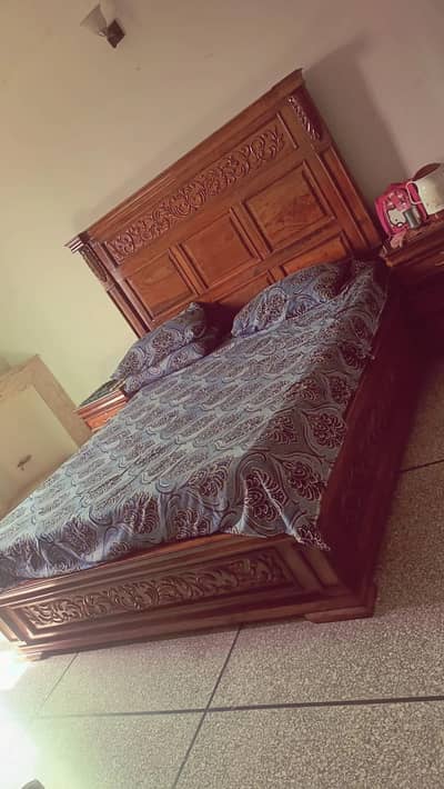 King size bed
