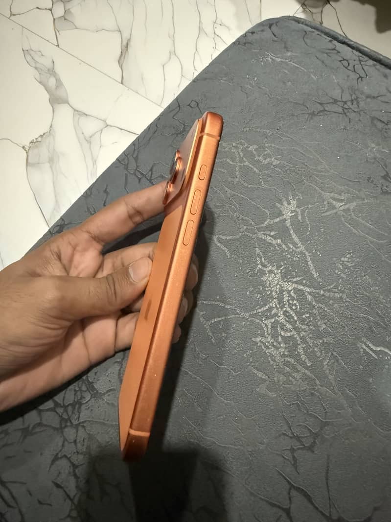Apple iPhone 17 Pro Max 1